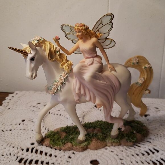 Hamilton Collection Special Messages Collection "Messages of Love" Angel Unicorn - Picture 1 of 6